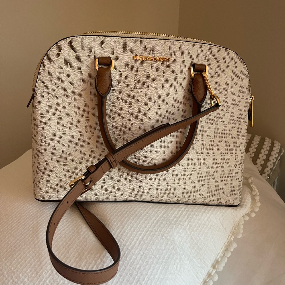 Michael Kors purse